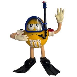 Vintage Yellow M&M Scuba Diver AM/FM Shower Radio Snorkel Mask Flippers Yellow